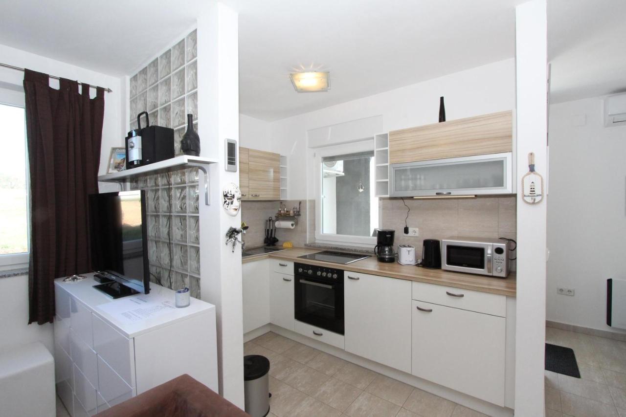 Apartment Adi Ровинь Экстерьер фото