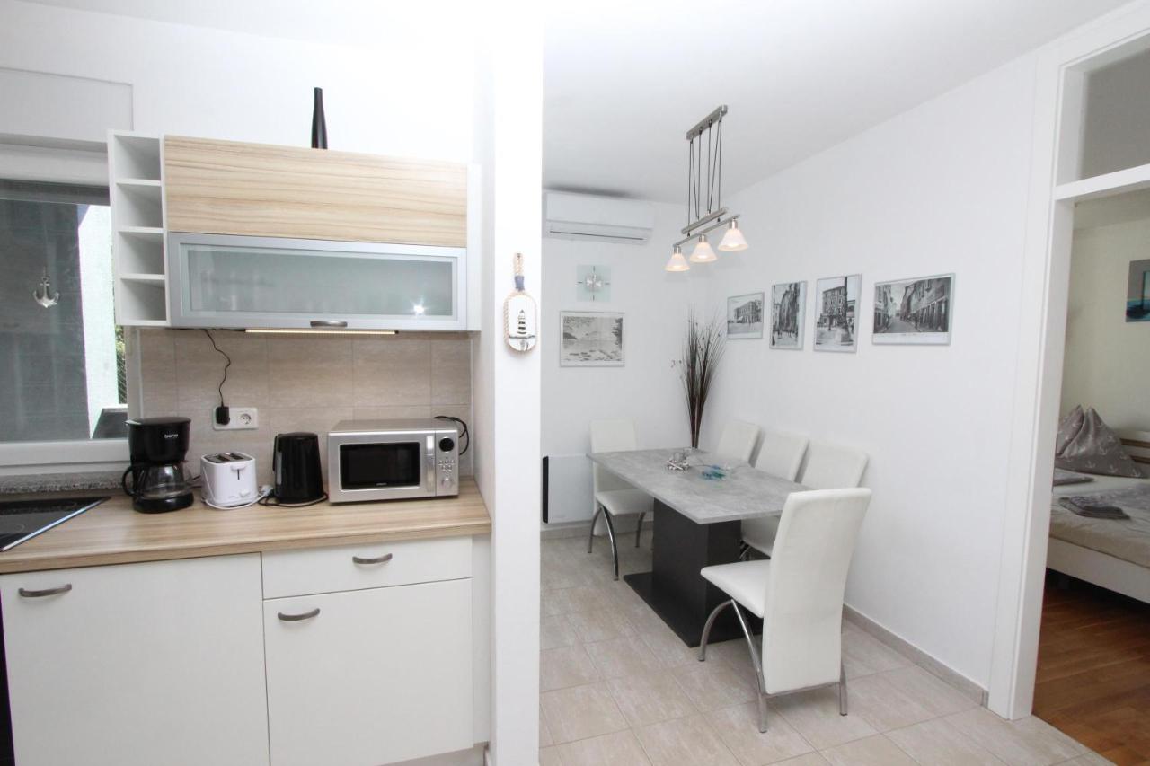 Apartment Adi Ровинь Экстерьер фото