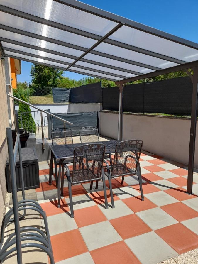Apartment Adi Ровинь Экстерьер фото