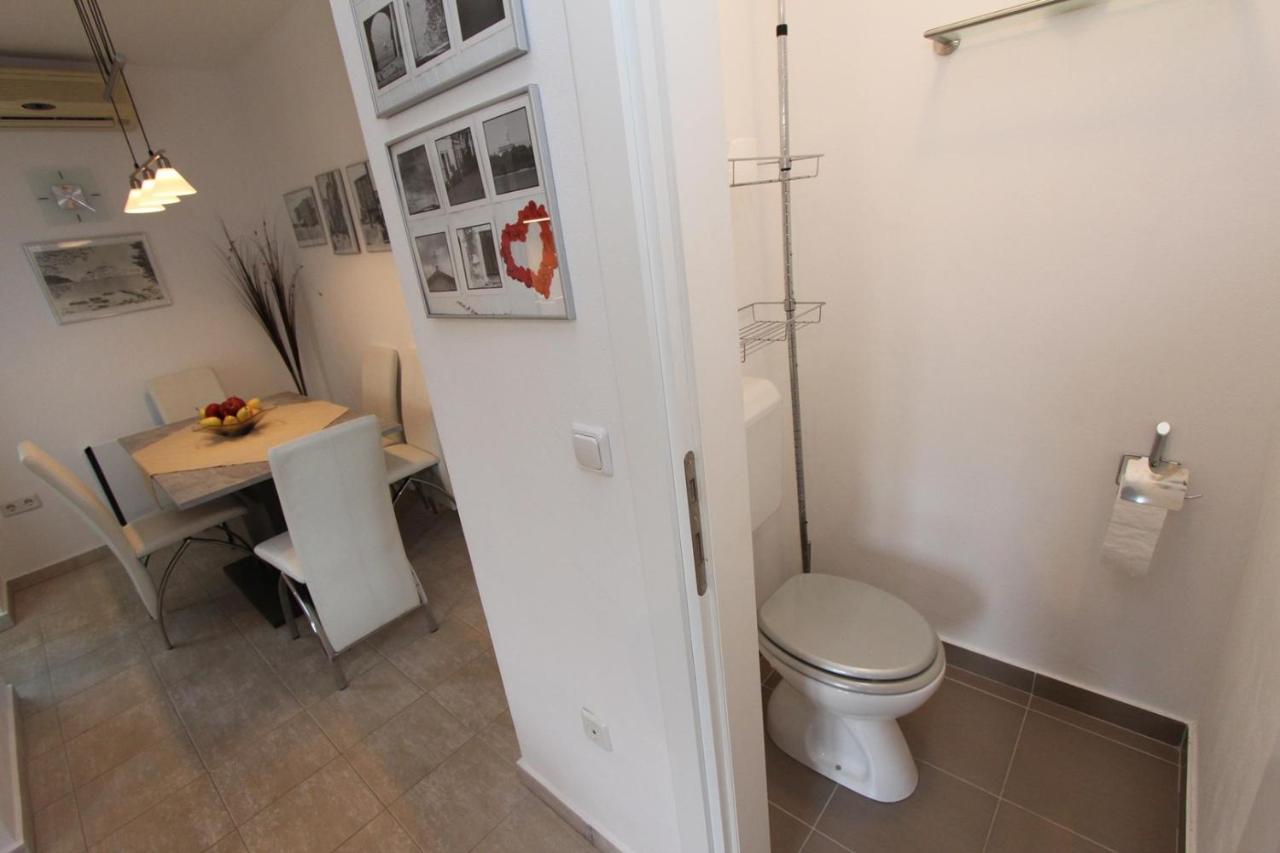 Apartment Adi Ровинь Экстерьер фото